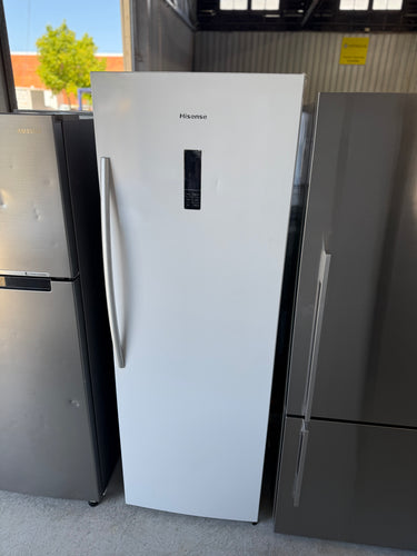 Factory second Hisense HR6AFF355D 355L Upright Fridge Finish Colour White - Second Hand Appliances Geebung